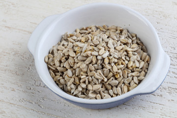 Peeled sunflower seeds