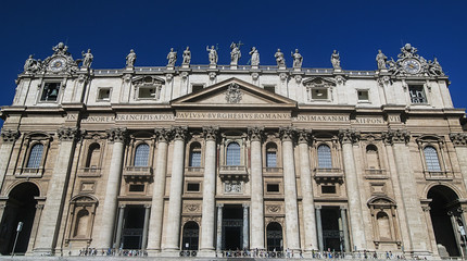 Fototapeta na wymiar Portada del Vaticano