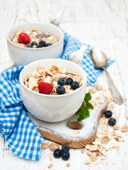 breakfast with fresh berries