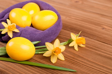 Easter eggs and narcissus