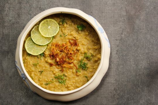 Famouse Pakistani Recipie Haleem😱👍😛💯#Friendsgiving | Indian food  recipes, Pakistani food, Spicy recipes