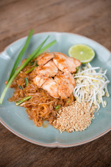 Pad Thai chicken.
