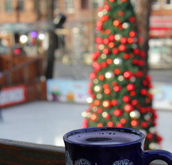 The blue mug with mulled wine