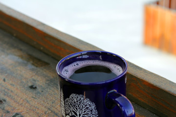 The blue mug with mulled wine