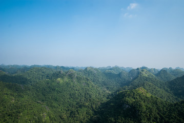 Naklejka premium Vietnam mountains