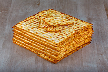 Matzah on wooden table