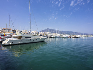 Fototapeta premium Hafen mit Luxusyachten, Porto Banús, Marbella, Costa del Sol, Andalusien, Spanien, Europa
