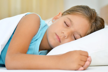Obraz na płótnie Canvas Sweet dreams, adorable toddler girl sleeping