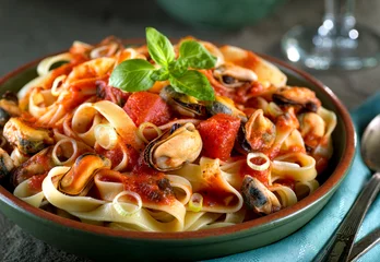 Poster Pasta with Mussels in Marinara Sauce © fudio
