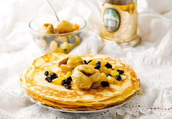  pancakes  with dried fruits