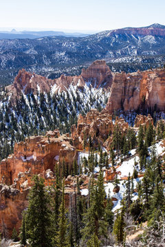 Bryce Canyon NP with late winter snow