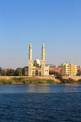 Fototapeta na wymiar Mosque in Aswan