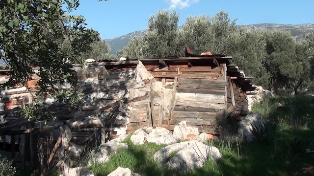 Deserted hut on Lycian way