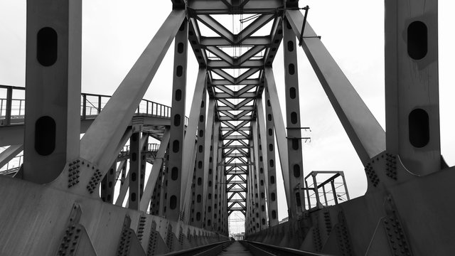 Fototapeta steel railroad bridge