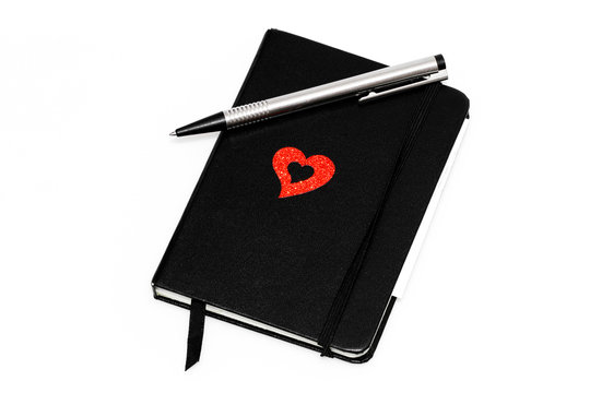 Notizbuch mit Herzsymbol
