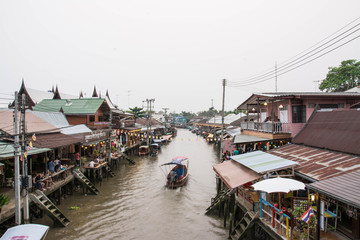 Fototapeta na wymiar Ampawa Floating Market in Thailand