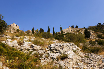 Fototapeta na wymiar ruins of the fortress 