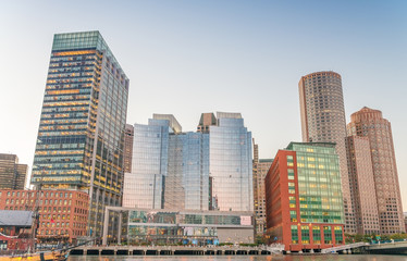 Fototapeta na wymiar BOSTON - SEPTEMBER 23, 2015: Panoramic city skyline. Boston attr
