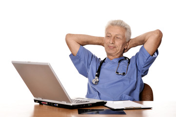 doctor with a laptop 
