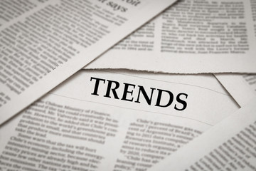 Obraz premium trends headline on newspaper
