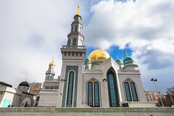Fototapeta na wymiar Moscow Cathedral Mosque, new building