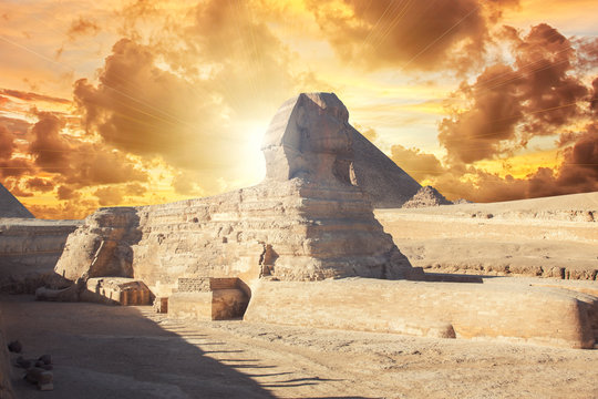 A beautiful profile of the Great Sphinx