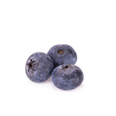 Obraz premium fresh blueberries isolated on white background
