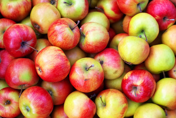 Background with fresh delicious juicy red apples. 