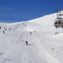 Piste de ski dans les Alpes