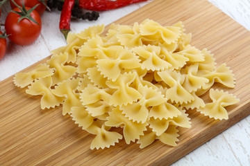 Dry farfalle pasta