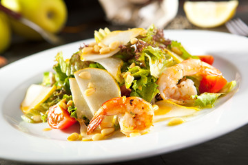 Grilled Shrimp and Pear Salad