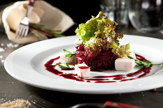 Beet Salad With Goat Cheese