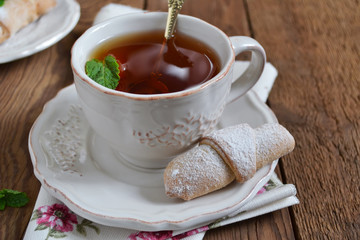 Black tea with mint for breakfast, English breakfast
