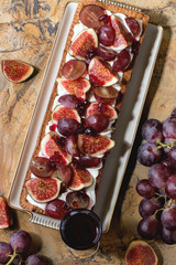 Tart with Grapes and Figs