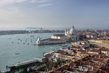 Blick vom Markusturm auf Venedig