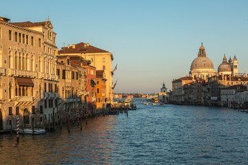 Fototapeta na wymiar Grand canal and Basilica di Santa Maria della Salute in Venice