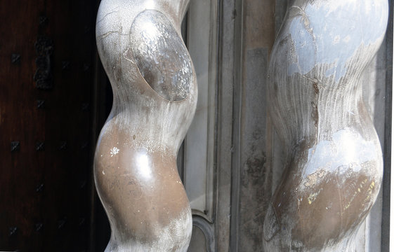 solomonic columns with human aspect