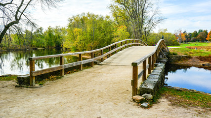 Fototapeta premium Historic Old North Bridge, site where the initial shots were fired that engendered the American Revolutionary war against England.