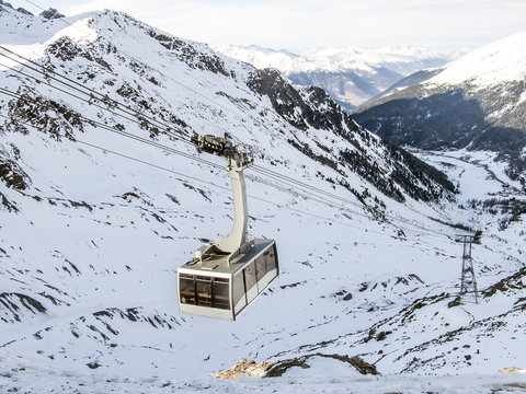 Weltgr&ouml;&szlig;te Luftseilbahn Sulden