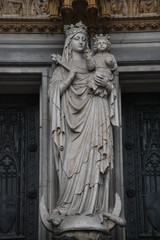 Fototapeta na wymiar Statue of Virgin Mary Statue, Cologne Cathedral; Germany