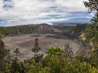 Kilauea Iki Crater, Hawaii (Volcanoes National Park) © IcemanJ