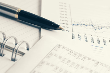 Financial accounting stock market graphs analysis