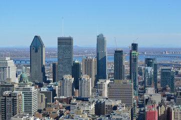 Fototapeta na wymiar Montreal Skyline in spring