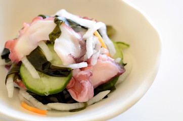 タコとワカメの酢の物