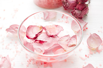 Spa composition of roses