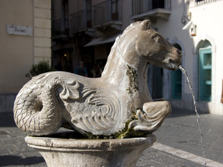 Fontaine à Taormine