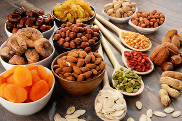 Composition with dried fruits and assorted nuts