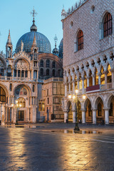 Naklejka premium Venice at Dawn