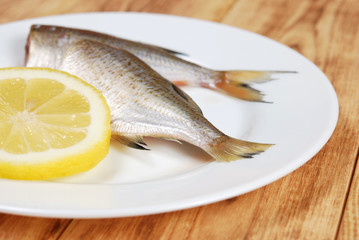Raw fish with lemon