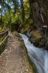 Waalweg am Leitenwaal bei Schluderns, Südtirol